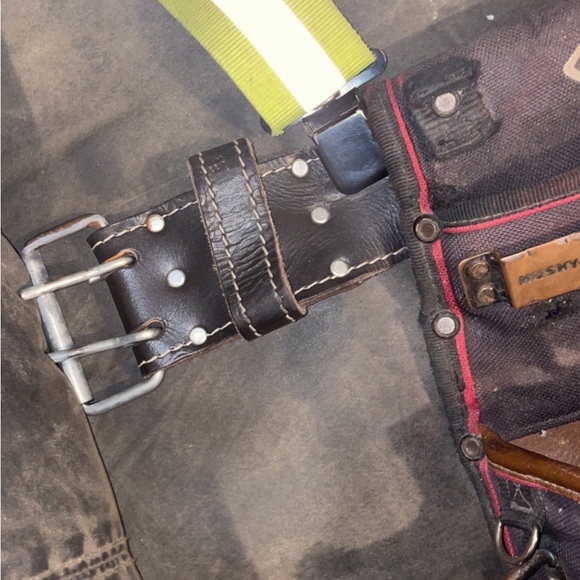 Leather Husky tool belt - Picture 3 of 3
